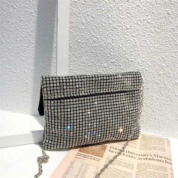 New! Rhinestone Chain Purse - Picture 9 of 13